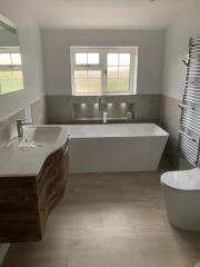 New bathroom with illuminated niche Thomson Properties